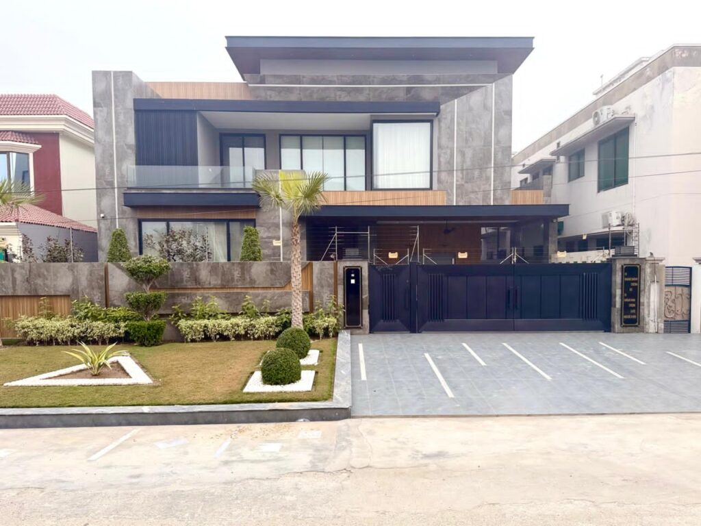 20 Marla Nova properties house